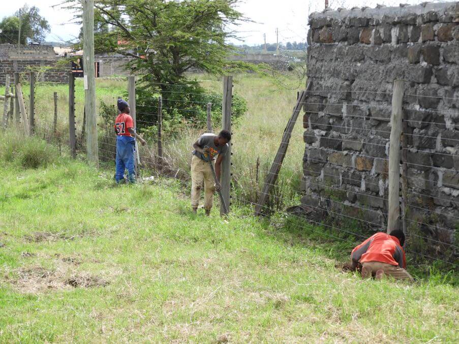 Perth_Golf_Day_Fence_Repair_Rafiki_Mwema_-2