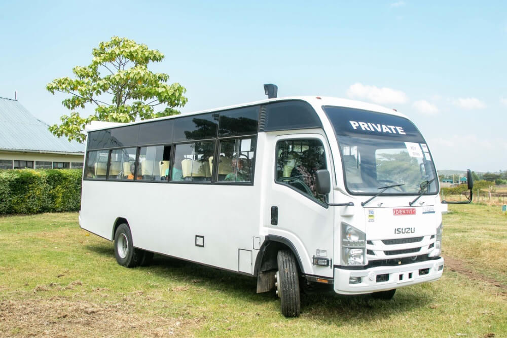Nev mini bus van Rafiki Mwema